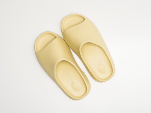 Сланцы Adidas Yeezy slide