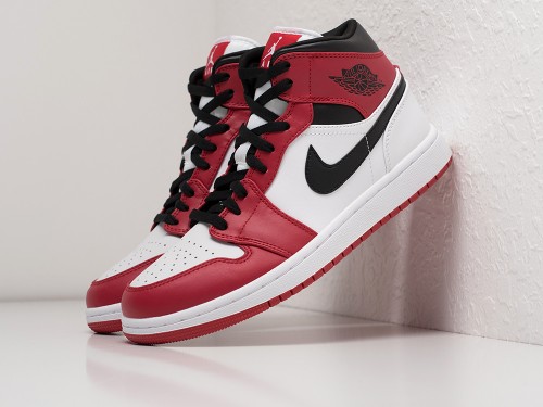 Кроссовки Nike Air Jordan 1 Mid