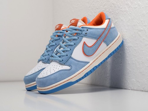 Кроссовки Nike SB Dunk Low