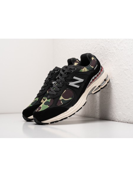 Кроссовки BAPE x New Balance 2002R