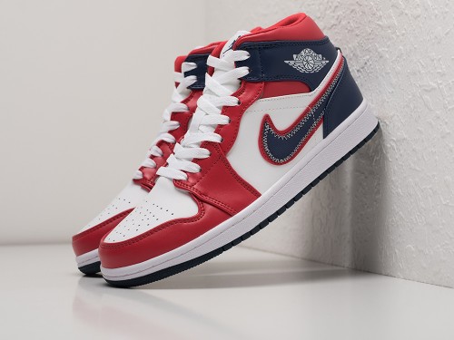 Кроссовки Nike Air Jordan 1 Mid