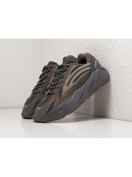 Кроссовки Adidas Yeezy Boost 700 v2