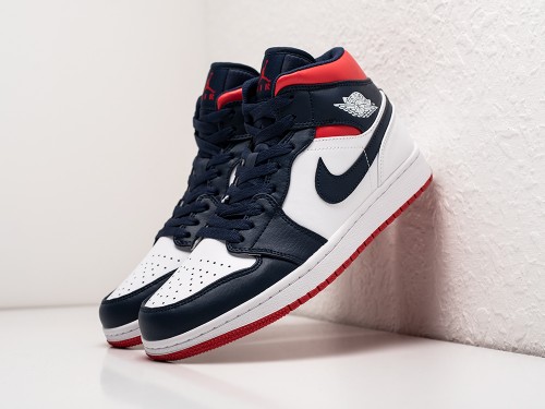 Кроссовки Nike Air Jordan 1 Mid