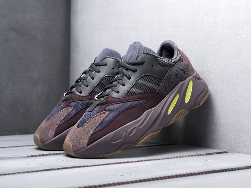 Кроссовки Adidas Yeezy Boost 700