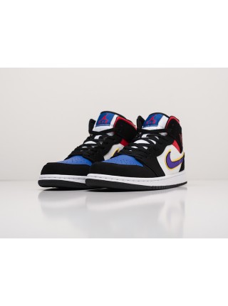 Кроссовки Nike Air Jordan 1 Mid