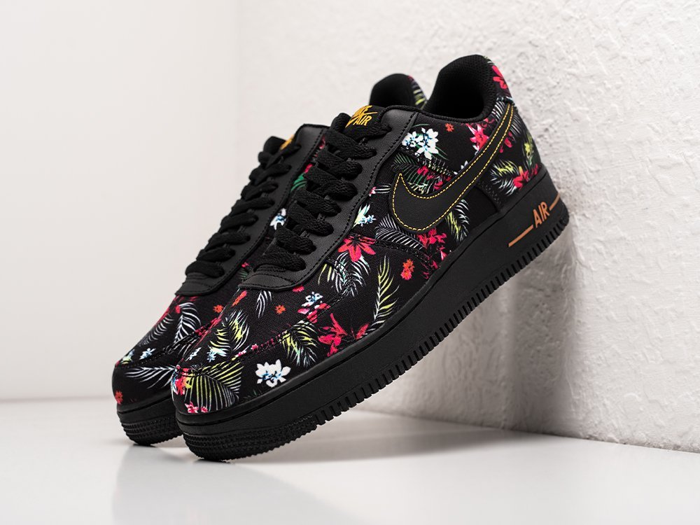 Nike Air Force 1 07 LV8 1 5 600