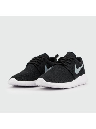 Кроссовки Nike Roshe Run Black / White