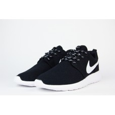 Кроссовки Nike Roshe Run Wmns Black / White Кроссовки Nike Roshe Run Wmns Black / White