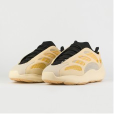 Кроссовки Adidas Yeezy 700 v3 Safflower
