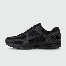 Кроссовки Nike Zoom Vomero 5 Triple Black Кроссовки Nike Zoom Vomero 5 Triple Black